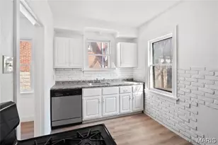 22 N Harvey Ave, Saint Louis, MO 63135 - Photo 8