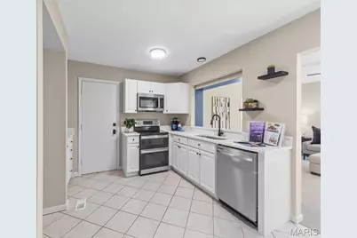 1802 Chelmsford Court, Saint Louis, MO 63146 - Photo 10