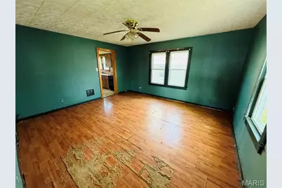 611 W Monroe Avenue, Robertsville, MO 65066 - Photo 2