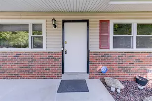 10801 Canter Way Dr, Unincorporated, MO 63114 - Photo 2