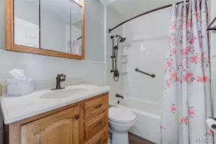 10801 Canter Way Dr, Unincorporated, MO 63114 - Photo 24