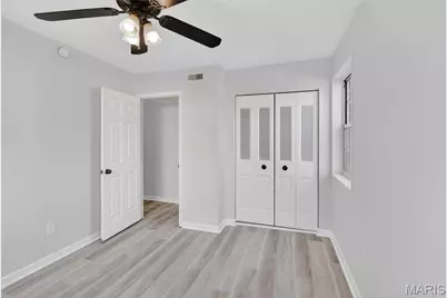 9028 Cardinal Terrace, Brentwood, MO 63144 - Photo 10