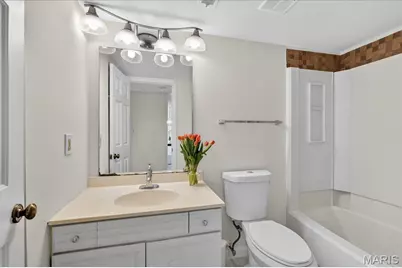 9028 Cardinal Terrace, Brentwood, MO 63144 - Photo 12