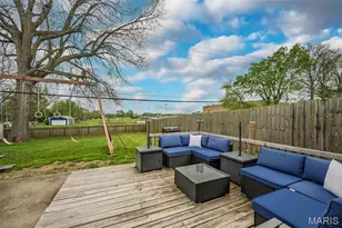 404 Elmwood Dr, Saint Charles, MO 63301 - Photo 34