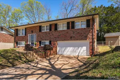 3201 Yorkchester Drive, Saint Louis, MO 63129 - Photo 2