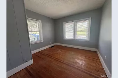 401 S Clark Avenue, Saint Louis, MO 63135 - Photo 16