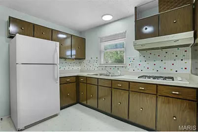 7443 Foxfield Drive, Hazelwood, MO 63042 - Photo 8