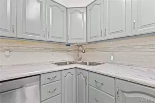 3107 Garnette Dr, Bridgeton, MO 63044 - Photo 2