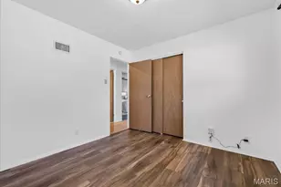 1 Seawood Ct, Saint Louis, MO 63146 - Photo 20