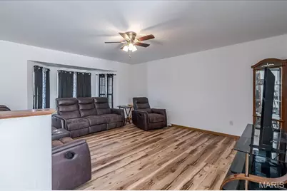 1308 Wildwood Drive, Saint Clair, MO 63077 - Photo 6