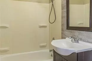 5247 Bancroft Ave, Saint Louis, MO 63109 - Photo 8