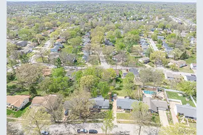 937 Napoli Drive, Ballwin, MO 63021 - Photo 36