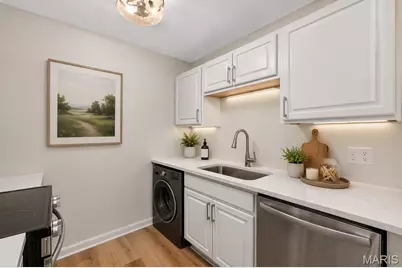 10469 Briarbend Drive #7, Creve Coeur, MO 63146 - Photo 18