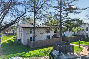 10469 Briarbend Dr, Creve Coeur, MO 63146 - Photo 40