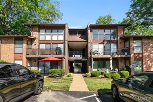 1084 Mersey Bend Dr, Saint Louis, MO 63129 - Photo 1