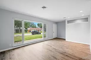 1018 Tempo Dr, Saint Louis, MO 63146 - Photo 6