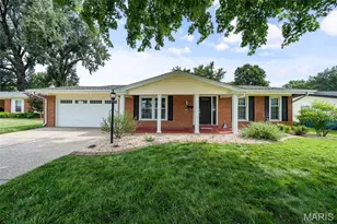 731 Carriage Ln, Hazelwood, MO 63042 - Photo 1