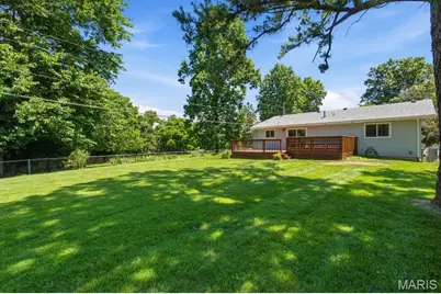893 Oklahoma Avenue, Ballwin, MO 63021 - Photo 38