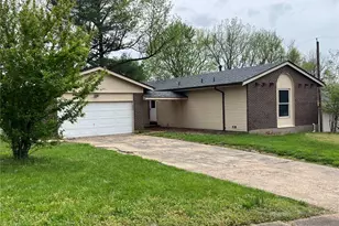 4484 Miletus Dr, Florissant, MO 63033 - Photo 2