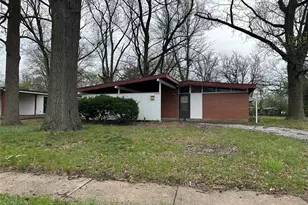 8428 Red Fir Dr, Berkeley, MO 63134 - Photo 1