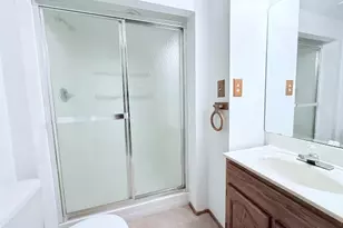 15575 Clover Ridge Dr, Chesterfield, MO 63017 - Photo 24