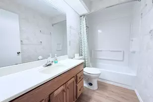 15575 Clover Ridge Dr, Chesterfield, MO 63017 - Photo 16