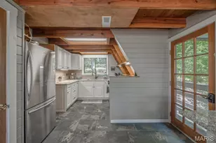 932 Woodlake Dr, Innsbrook, MO 63390 - Photo 6