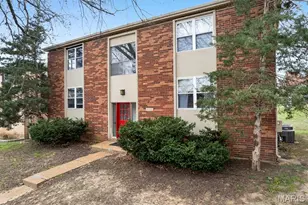 10031 Willdan Dr, Saint Louis, MO 63123 - Photo 2