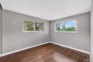 10412 Hallwood Dr, Saint Louis, MO 63136 - Photo 12