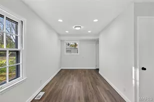 437 Lanark Rd, Saint Louis, MO 63137 - Photo 12