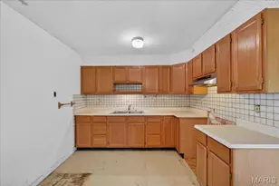 [Address not provided], Florissant, MO 63033 - Photo 8