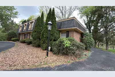 621 Claymont Estates Drive, Chesterfield, MO 63017 - Photo 2