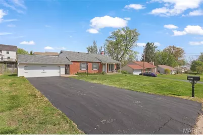 332 Providence Road, Ballwin, MO 63011 - Photo 2