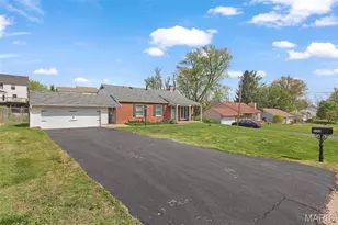 332 Providence Rd, Ballwin, MO 63011 - Photo 2