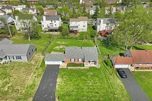 332 Providence Rd, Ballwin, MO 63011 - Photo 4