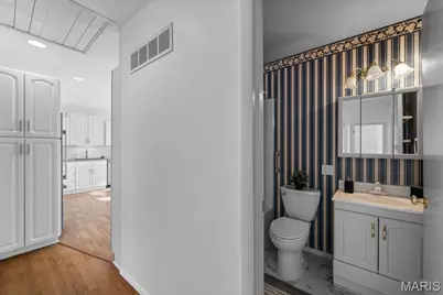 5730 Luffbury Circle, Oakville, MO 63129 - Photo 12