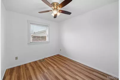 5730 Luffbury Circle, Oakville, MO 63129 - Photo 16