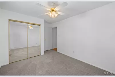 5730 Luffbury Circle, Oakville, MO 63129 - Photo 14