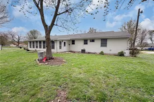 1020 W Taylor St, Bowling Green, MO 63334 - Photo 20