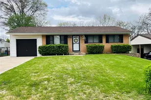 2021 Gladiator Dr, Fenton, MO 63026 - Photo 1