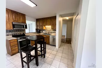 2021 Gladiator Drive, Fenton, MO 63026 - Photo 8