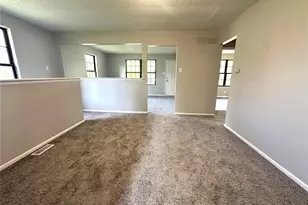 10063 Northgate Dr, Riverview, MO 63137 - Photo 6