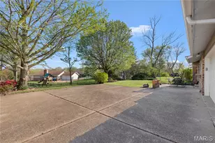 606 Rue Montand Dr, Ballwin, MO 63011 - Photo 18