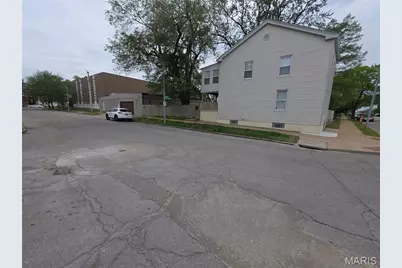 7300 Vermont Avenue, Saint Louis, MO 63111 - Photo 1