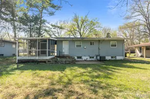 10114 Saffron Dr, Dellwood, MO 63136 - Photo 4