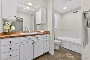 8 Price Ct, Olivette, MO 63132 - Photo 22