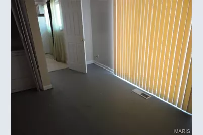 10323 Varnum Drive, Saint Louis, MO 63136 - Photo 18