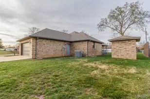 1808 Magnolia Dr, Lebanon, MO 65536 - Photo 26