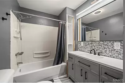 7025 Julian Avenue, University City, MO 63130 - Photo 16