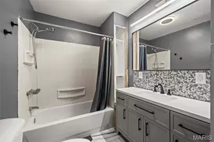 7025 Julian Ave, University City, MO 63130 - Photo 16
